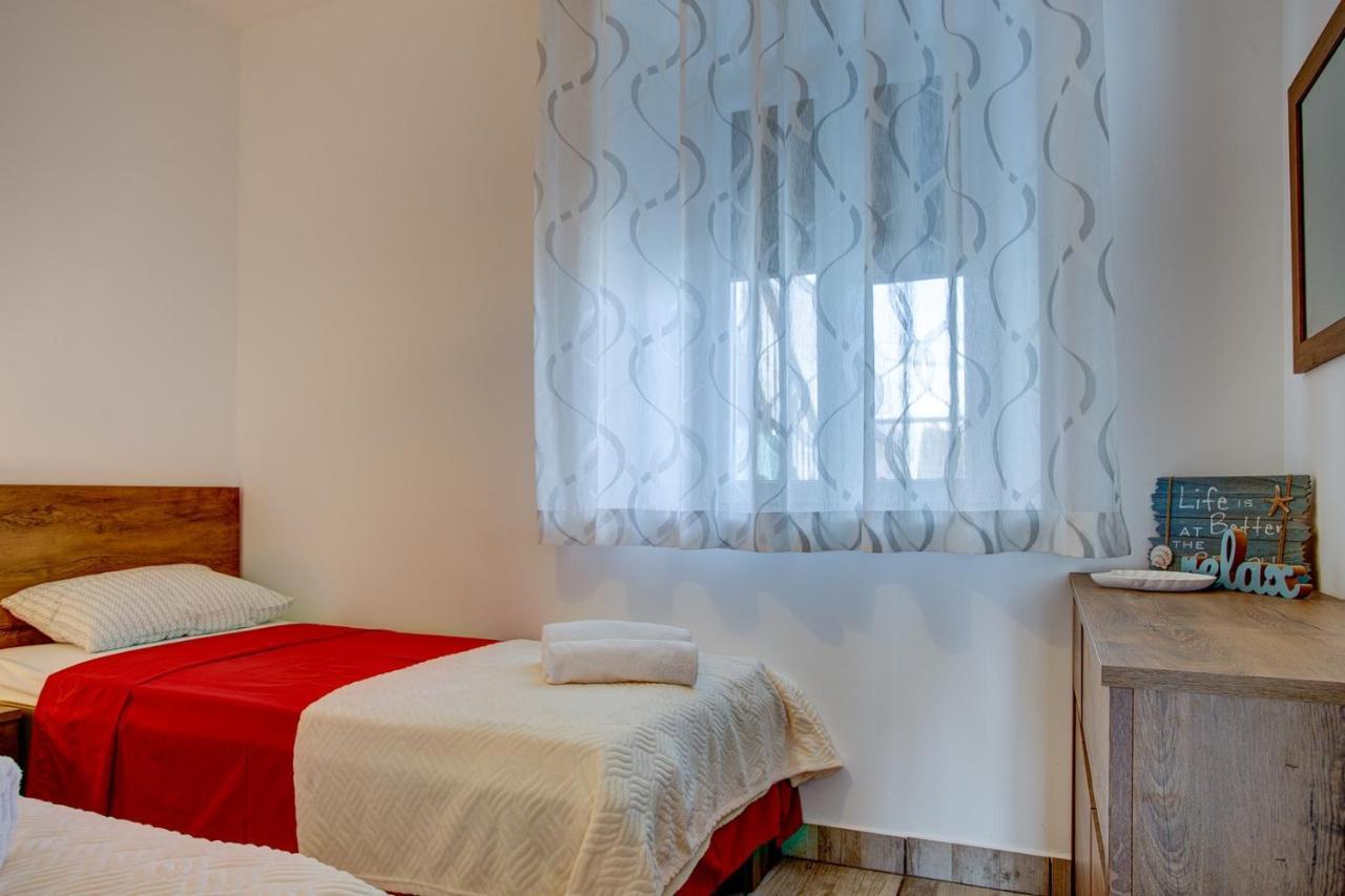Apartment Laura With Terrace Vodnjan Εξωτερικό φωτογραφία