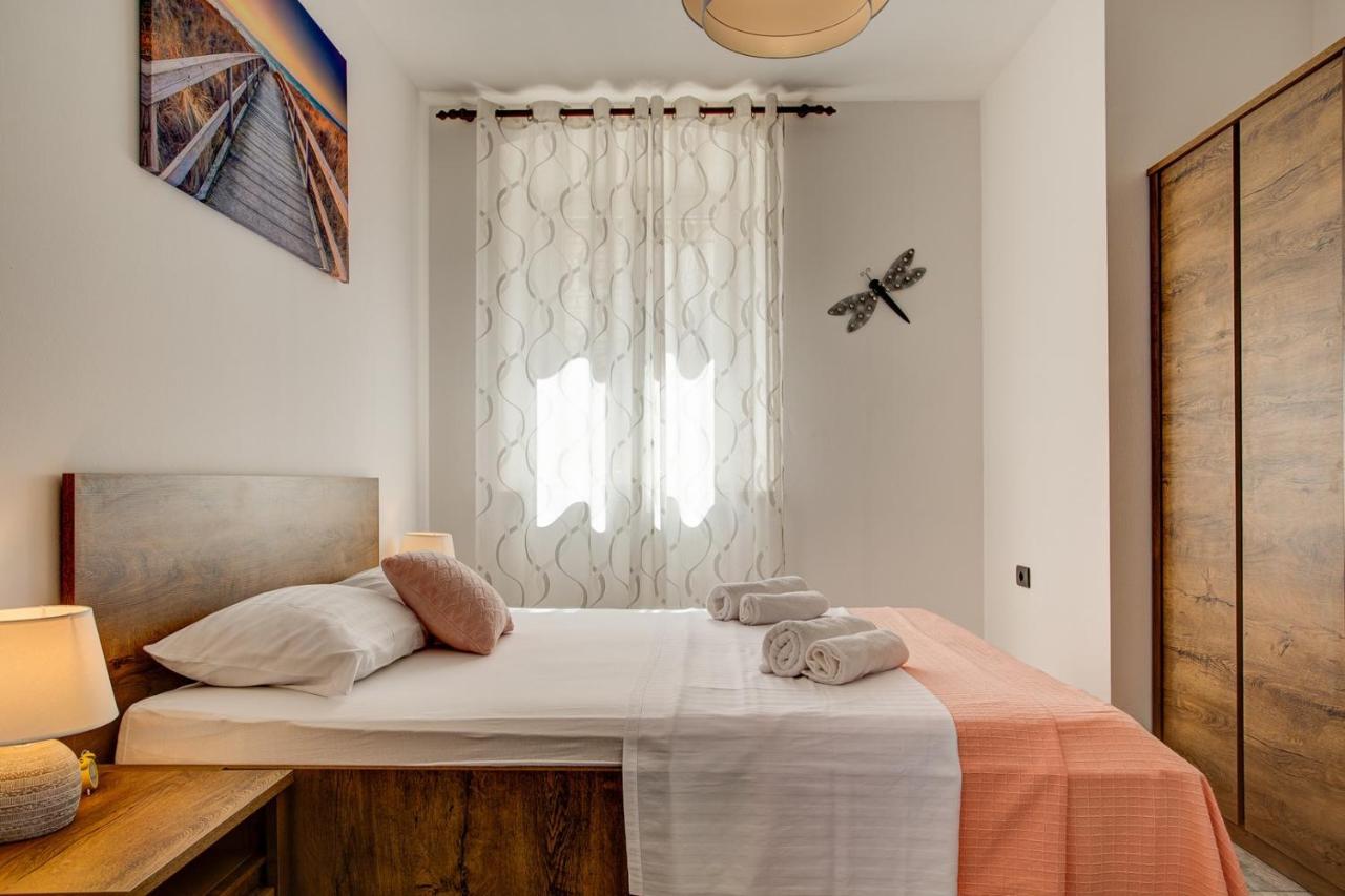 Apartment Laura With Terrace Vodnjan Εξωτερικό φωτογραφία